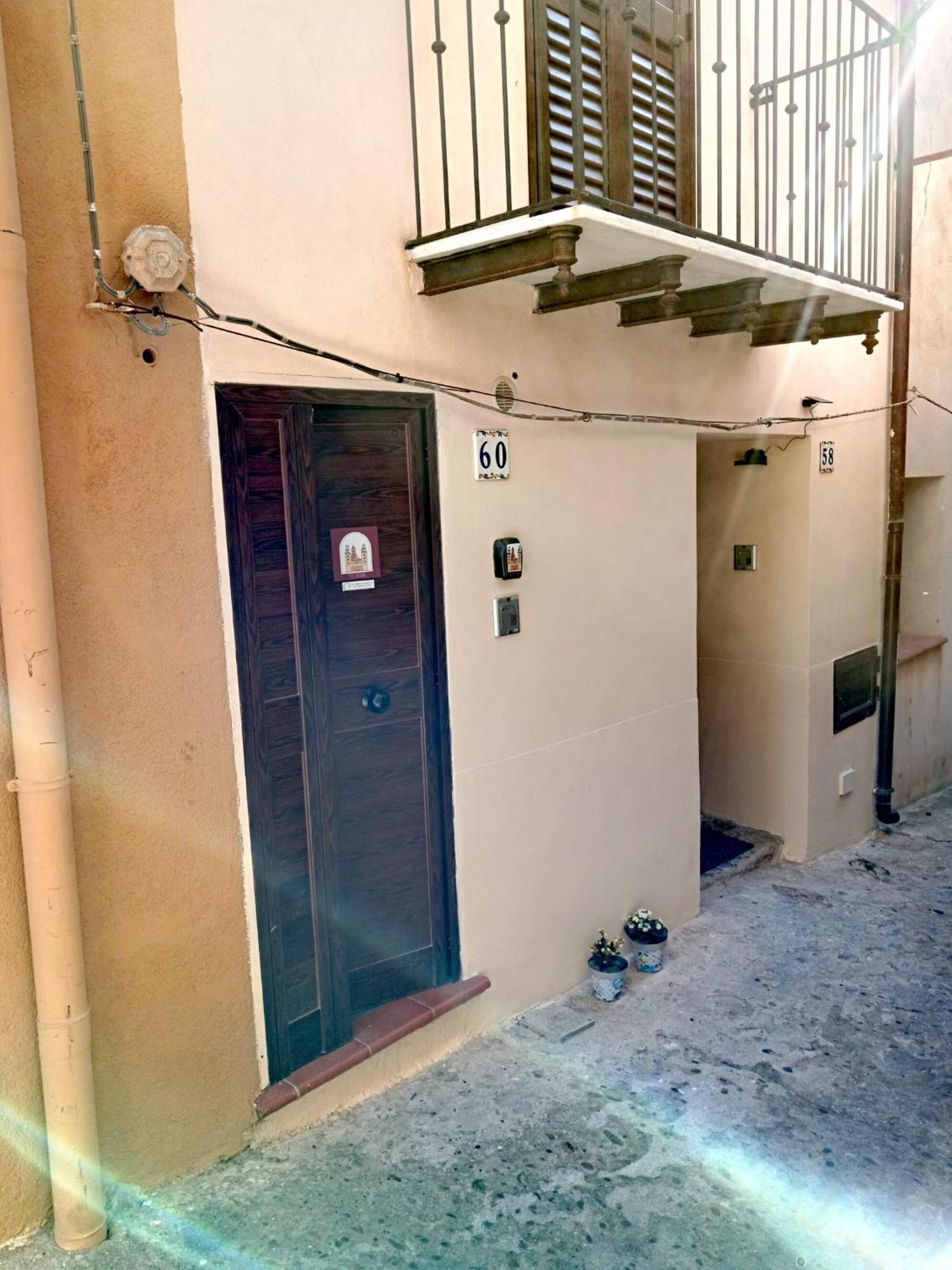 Rocca&Torre Houses チェファル 部屋 写真